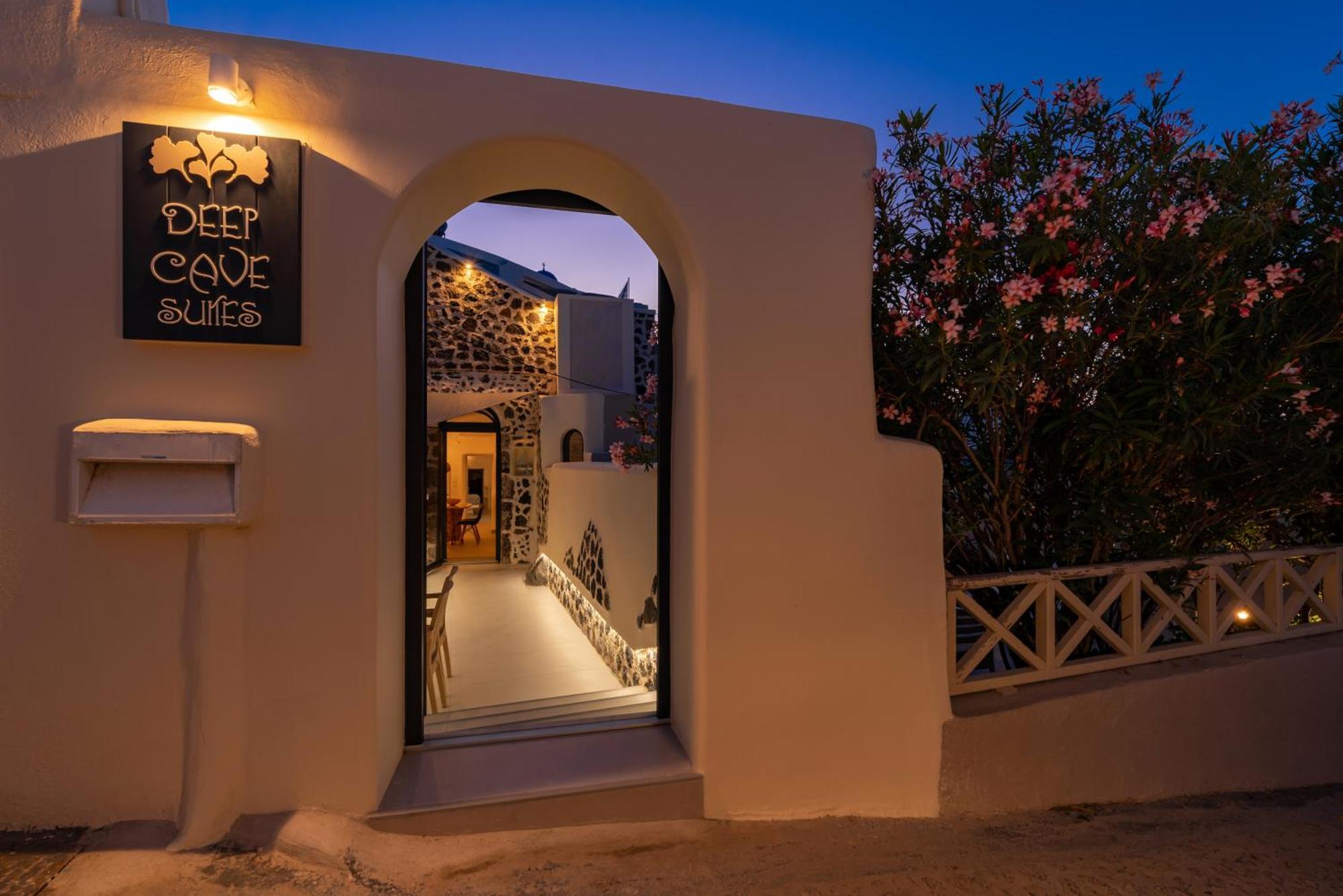 Deep Cave Suites Kontochori Fira  Luaran gambar